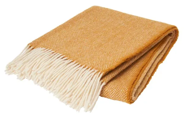 senapsgul filt med fransar