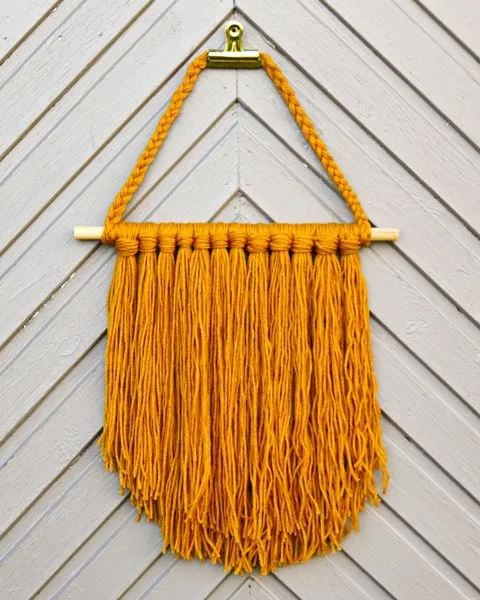 DIY väggbonad av garn